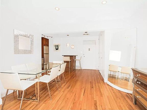 4th image of 6035 Broadway APT 5F