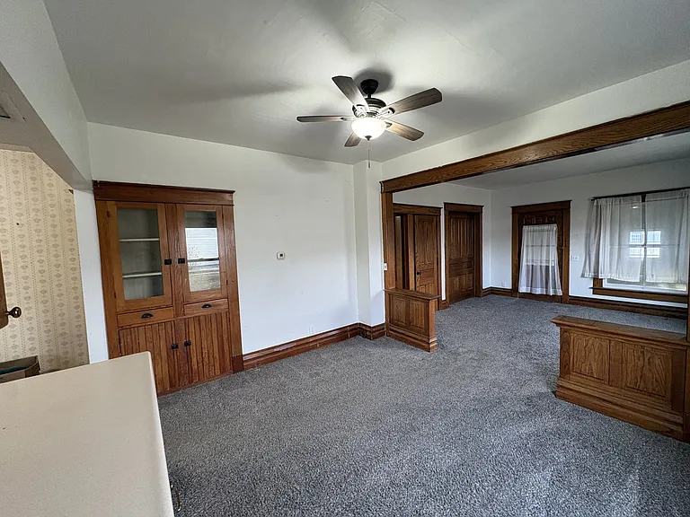 211 S Morton St — Photo 6
