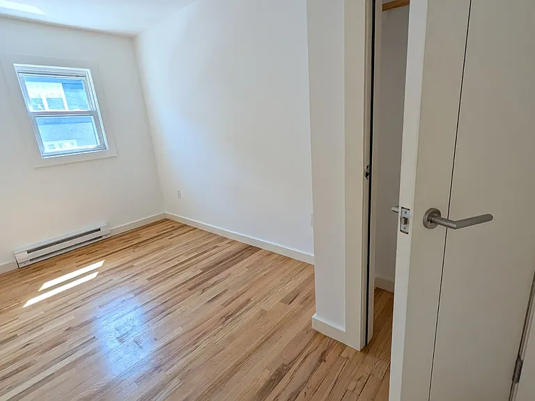 30 Springside Ave #1E — Photo 6