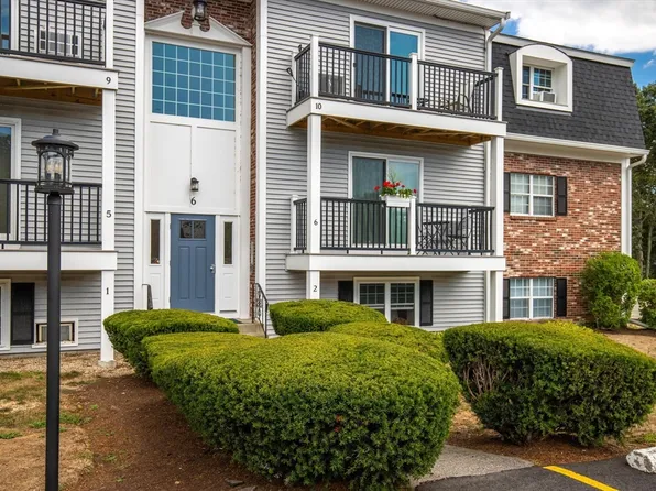 6 Chapel Hill Dr APT 12, Plymouth, MA 02360