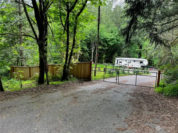 51 E Lakewood Drive, Belfair, WA 98528