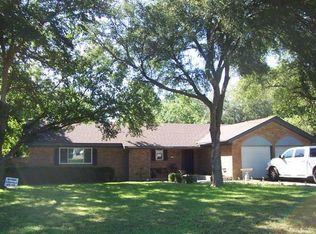 1113 Willowcreek Rd, Cleburne, TX 76033