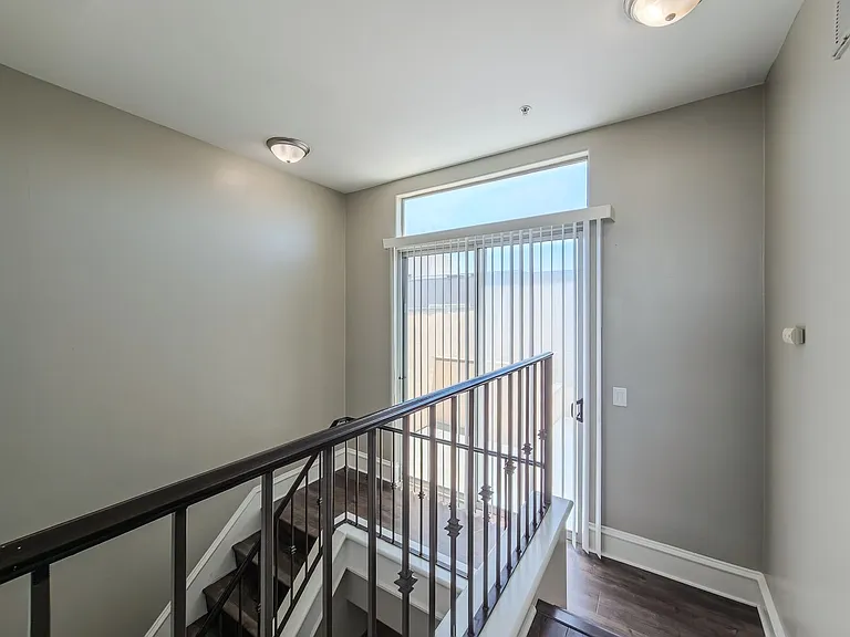5237 Willowcrest Ave — Photo 22