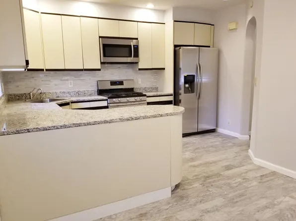 26-40 29th St #1A, Astoria, NY 11102