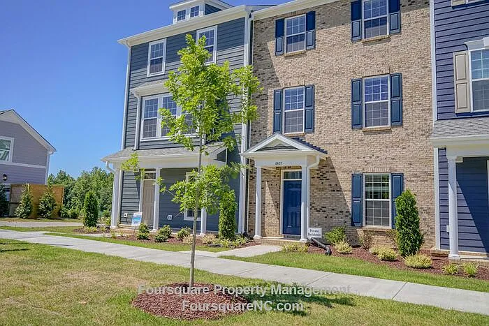 6405 Giddings St — Photo 2