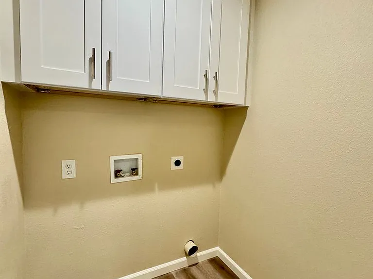 677 Illinois Ave #1 — Photo 16