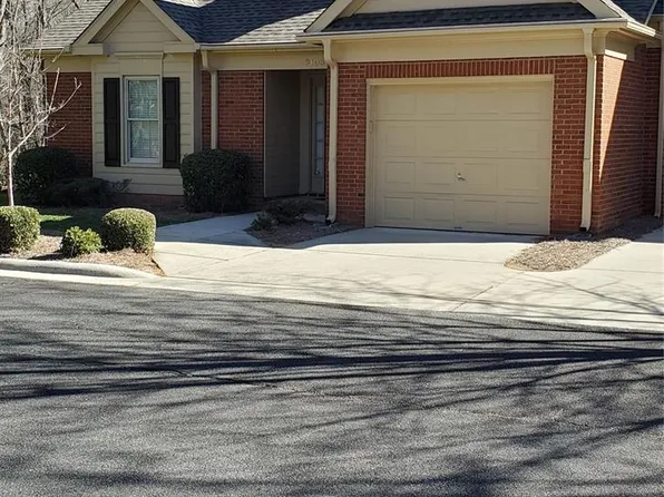9105 Providence Colony Dr, Charlotte, NC 28277