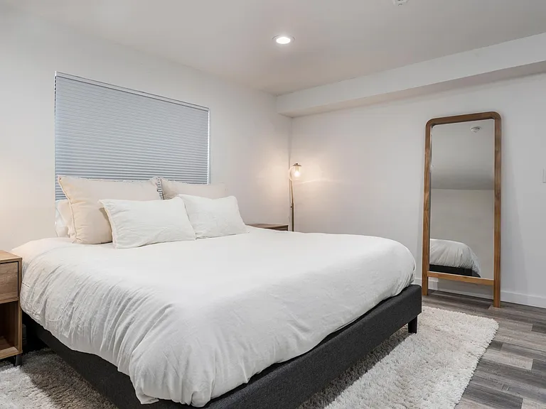 537 N Mountain Peak Dr — Photo 21