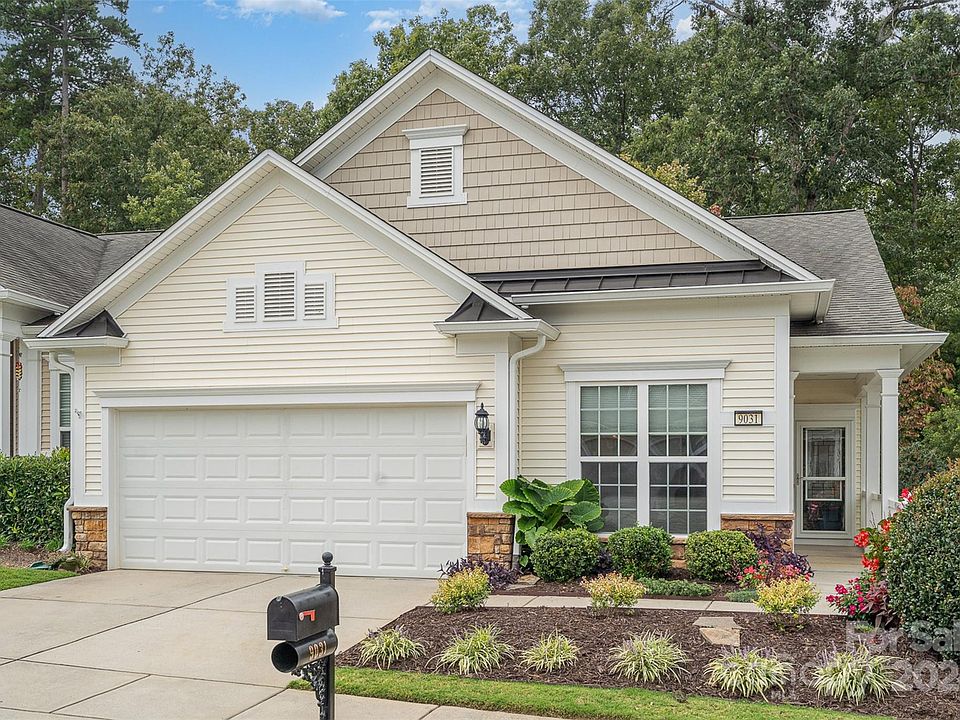 1st image of 9031 Smokey Hill Ln