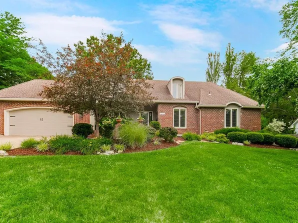 15923 Overbrook Ln, Overland Park, KS 66224