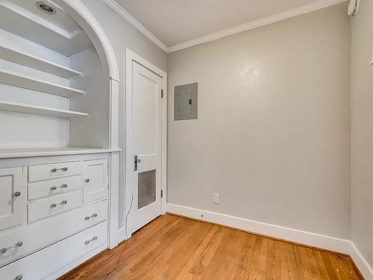 4928 Bryan St — Photo 4