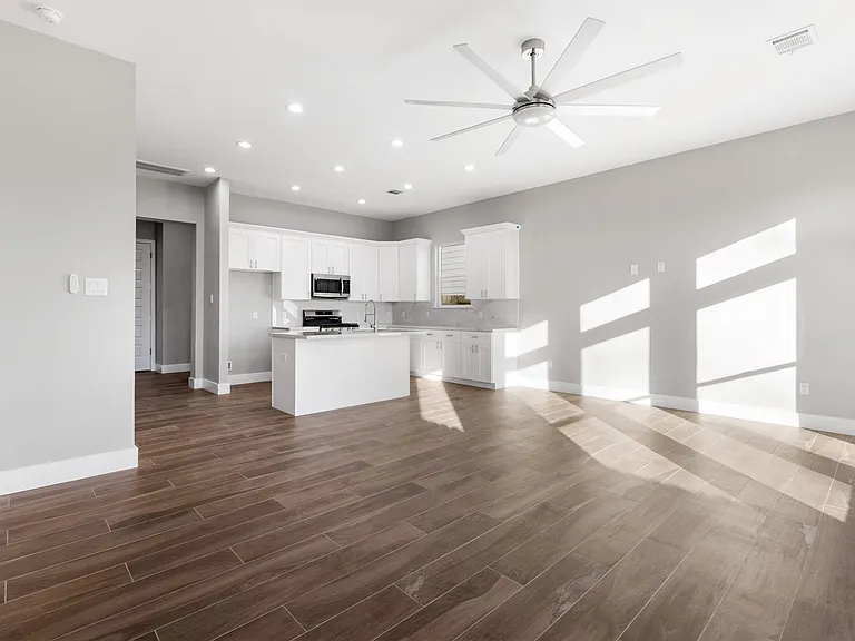 5502 Pershing St #A — Photo 10