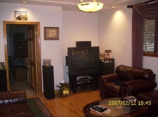 122 Chestnut St #1, Waltham, MA 02453