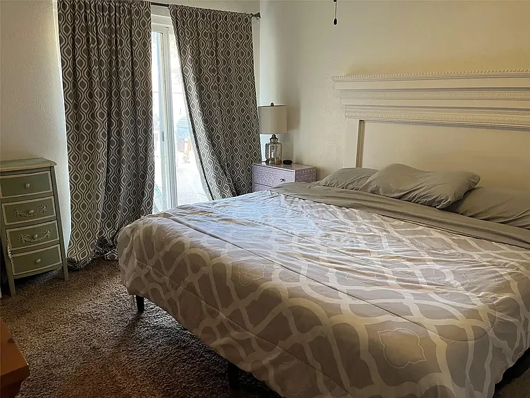 2214 Vanderbilt Ct — Photo 12