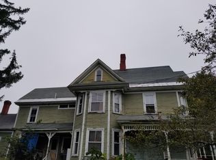 22 Blake St, Hartland, ME 04943