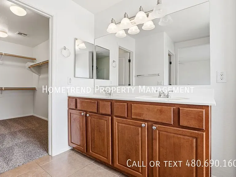 3855 E Santa Fe Ln — Photo 11
