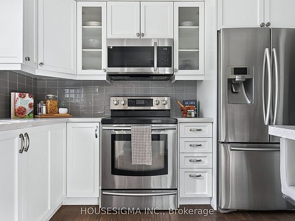 5th image of 15 Centennial Park Rd S #90