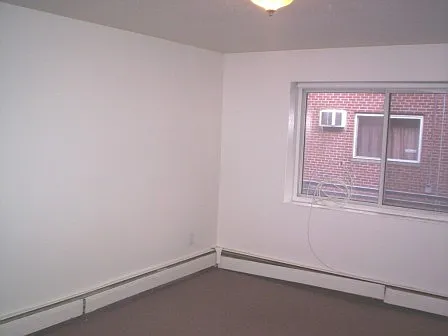 332 Copeland St — Photo 6