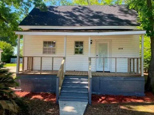 210 Hollon St, Headland, AL 36345