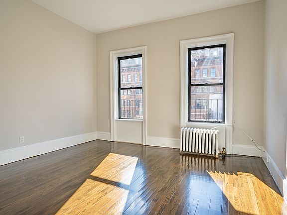 3rd image of 142 E 27th St #7CC