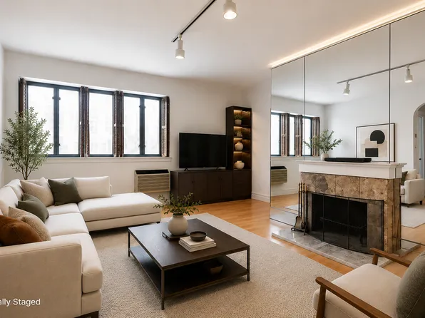 210 Sixth Avenue image 1 of 4