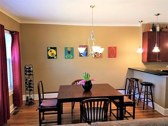 5th image of 125 Pleasant St APT A