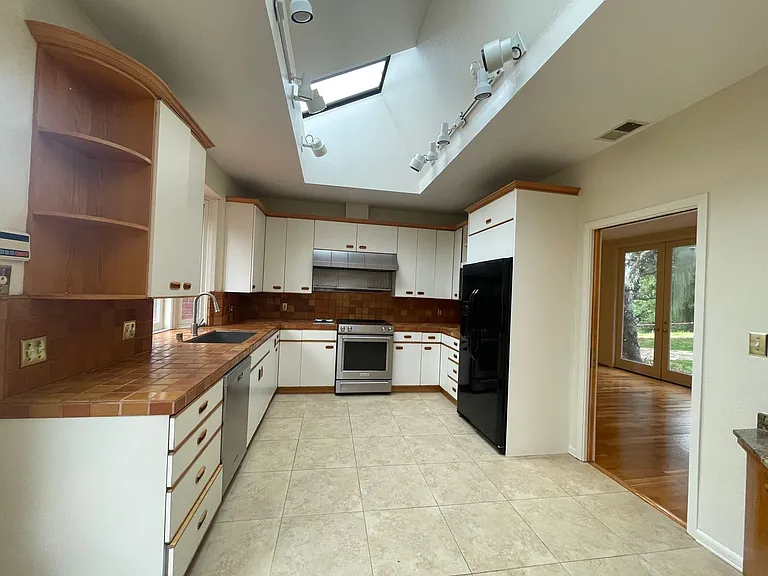 15480 Peach Hill Rd — Photo 7