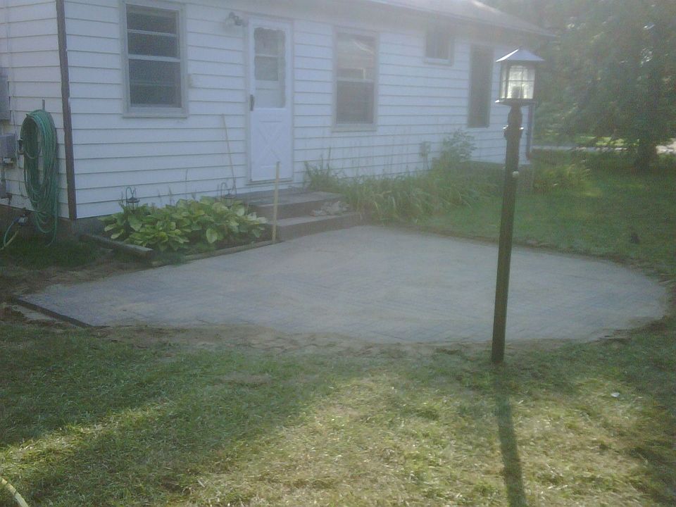 2nd image of 2888 Simpson St