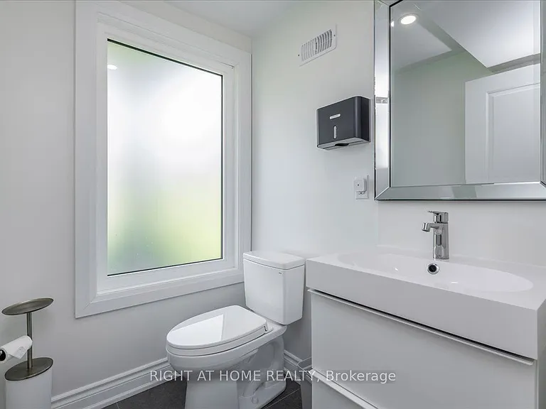 405 Limerick St — Photo 4