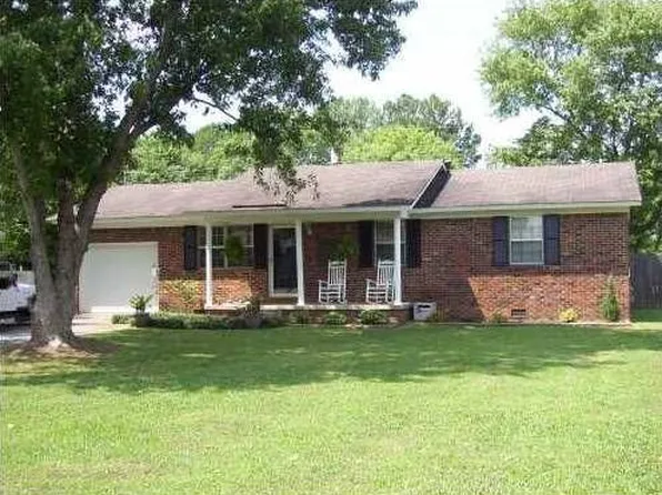 1312 Fords Way, Muscle Shoals, AL 35661