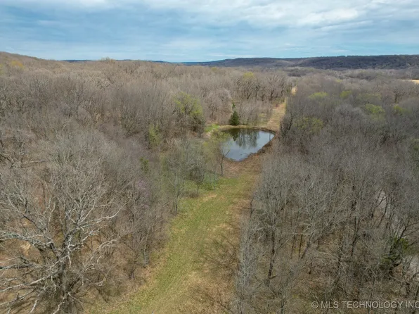 135 E 620th Rd, Chouteau, OK 74337