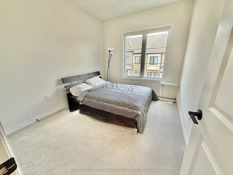 180 De La Roche Dr — Photo 11