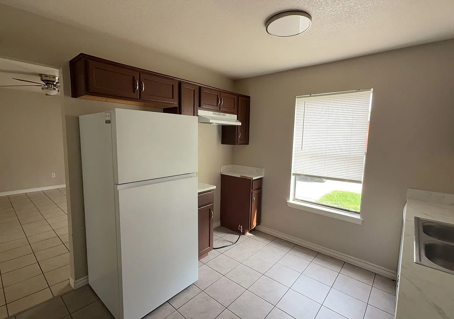 205 Erby Ave — Photo 4