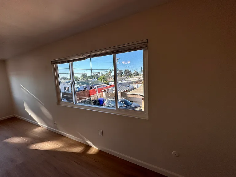 2848 Fairmount Ave — Photo 33