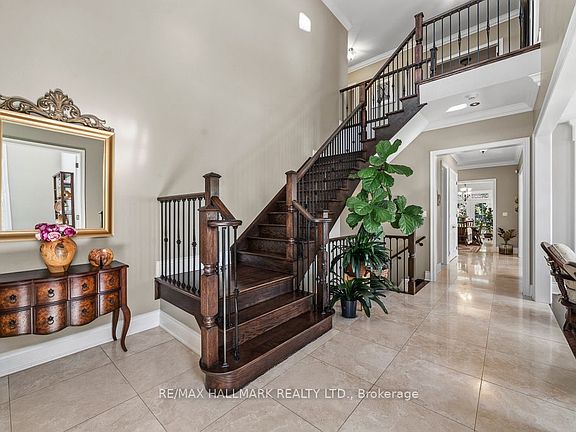 5th image of 321 Grand Vellore Cres