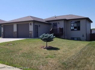 538 2nd Ave SW, Dickinson, ND 58601