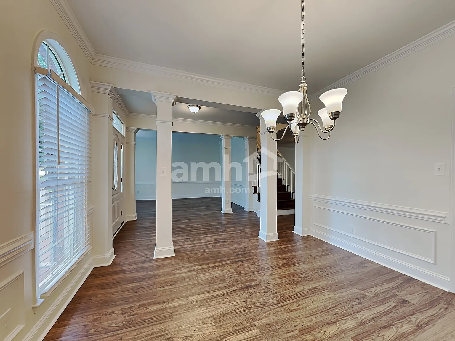 4 bed, 2.5 bath, 2674 sqft, $2,745 — Photo 4