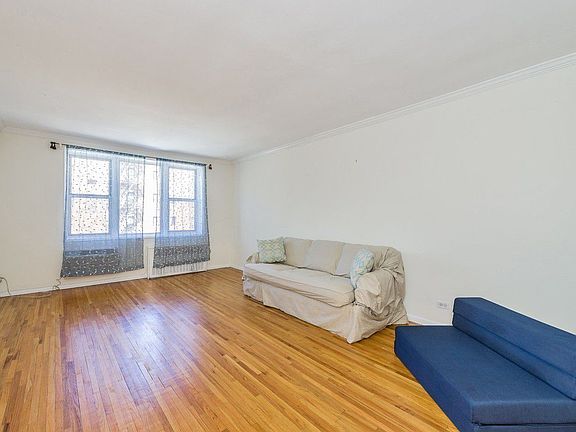 4th image of 609 Kappock St APT 5B