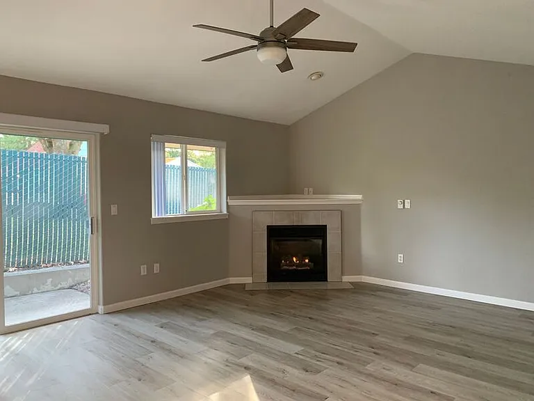 13613 SE Oatfield Rd — Photo 18