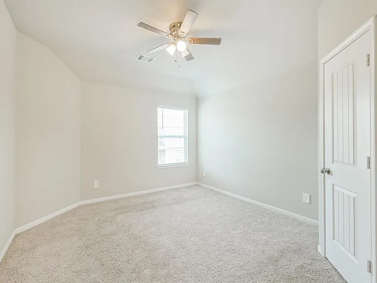 2934 Lawrence Park Ct — Photo 30