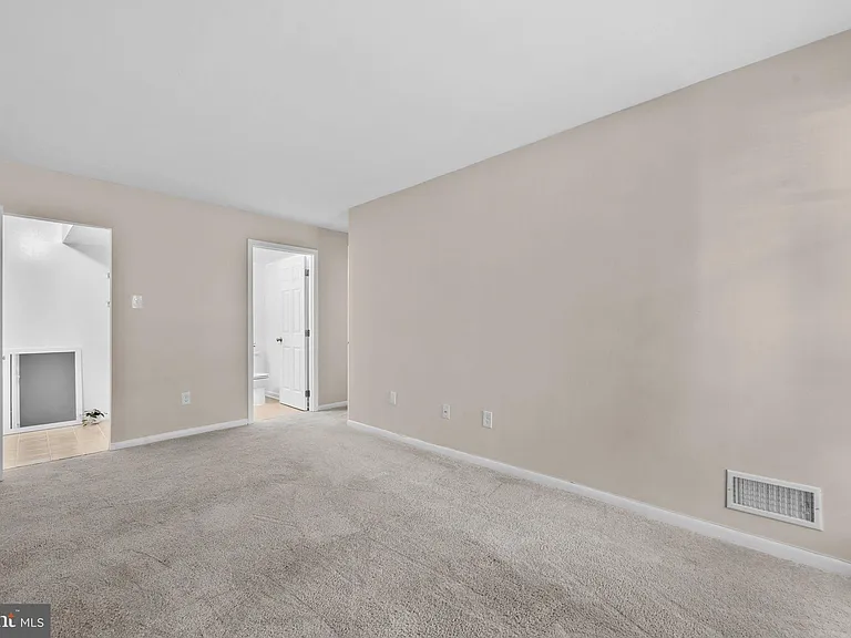 11240 Chestnut Grove Sq #157 — Photo 15