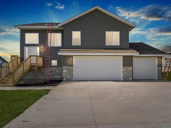 1000 S 11th Ave, Washington, IA 52353
