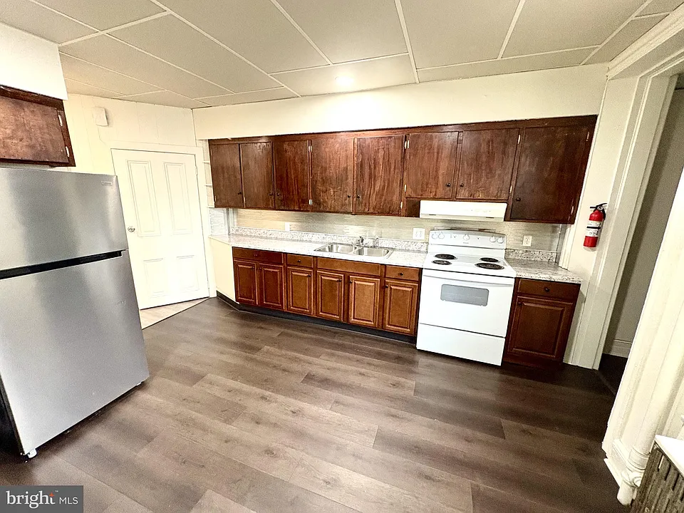 35 N 10th St #2