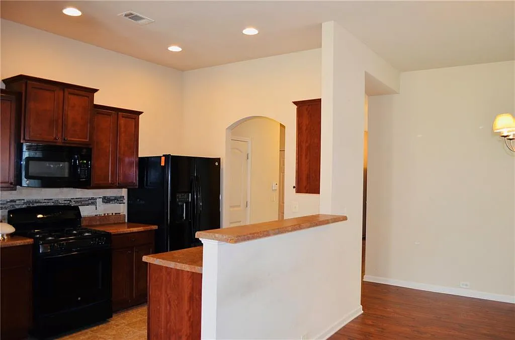 Building Photo - 7931 Bluefin Trl