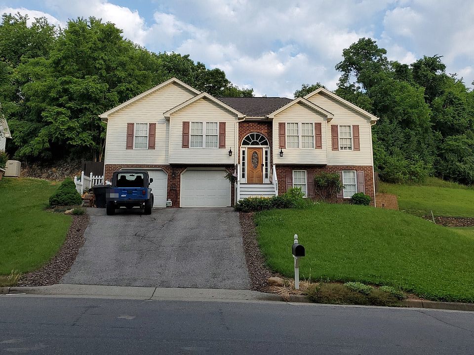 1st image of 2503 Fountain Ln