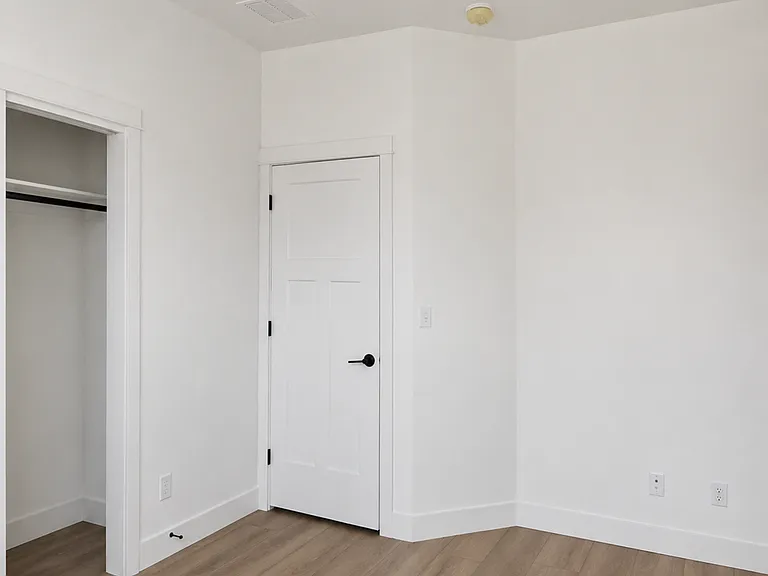6306-6308 Decker Ln — Photo 5