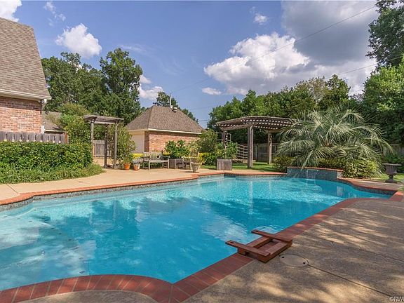 2nd image of 1011 Saint Tammany Ct