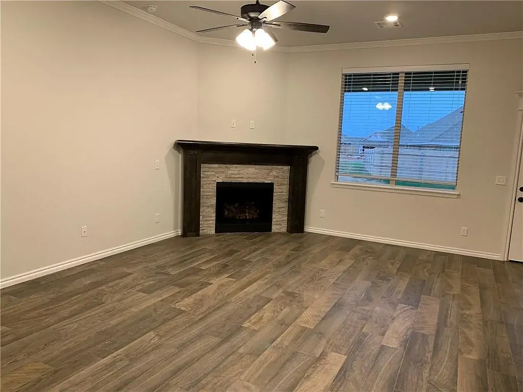 3 bed, 1479 sqft, $1,600 — Photo 3