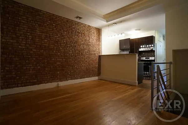 Rented by EXR | media 53