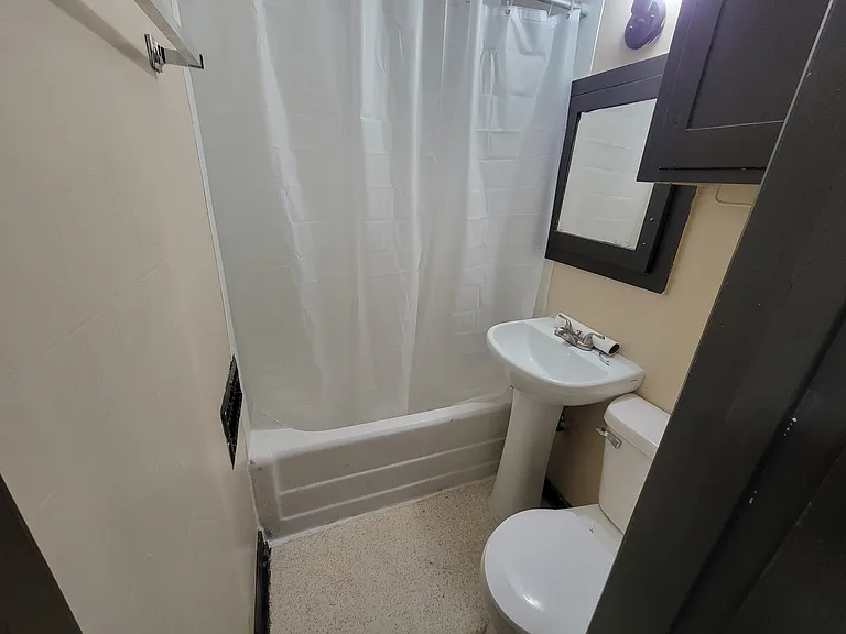 401 N Dewey St #403 — Photo 7